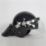 หมวกกันน็อคตำรวจปราบจลาจล